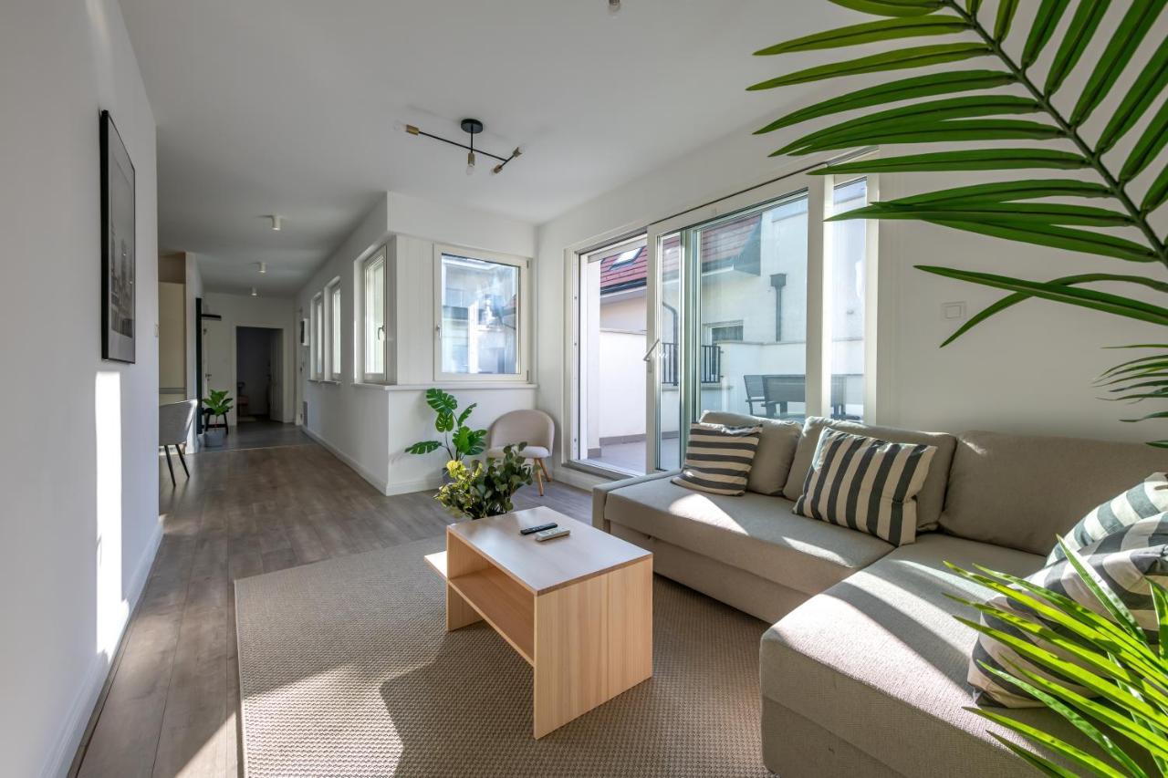 Lovag 12 Terrace Designer Appartement *