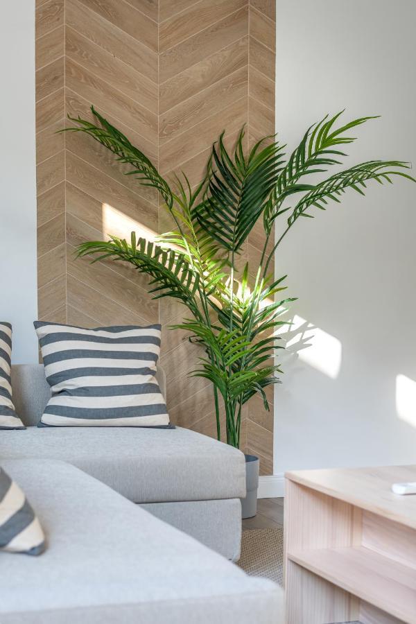 Lovag 12 Terrace Designer *