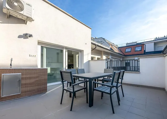 Lovag 12 Terrace Designer Home
